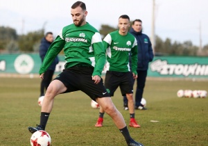 Με Κάτσε και Μυστακίδη στην αποστολή