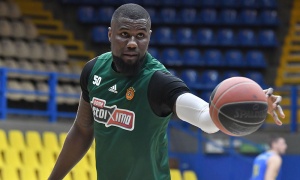 Ντεμπούτο Μπεντίλ με Ερυθρό Αστέρα, εκτός ο Παππάς