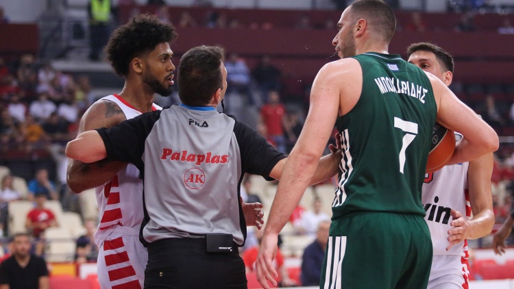 Την... είπε στον Μποχωρίδη ο Ντόρσεϊ: «Παγκίτες που μιλούν σαν να είναι βασικοί»