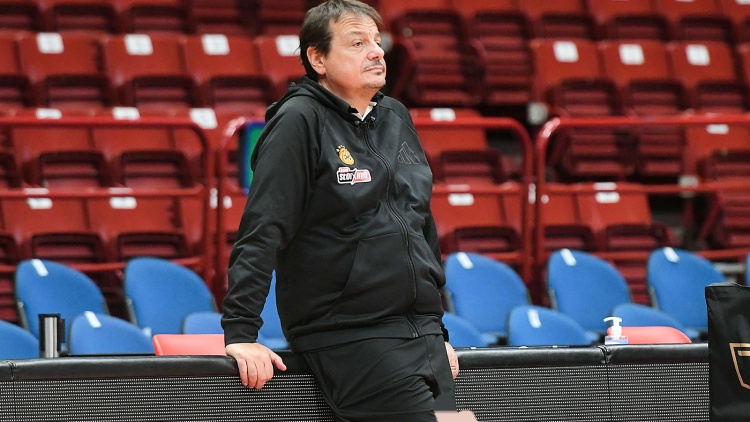 Αταμάν: «Διαθέσιμος ο Σλούκας - Δε θα κάνουμε μεταγραφή»