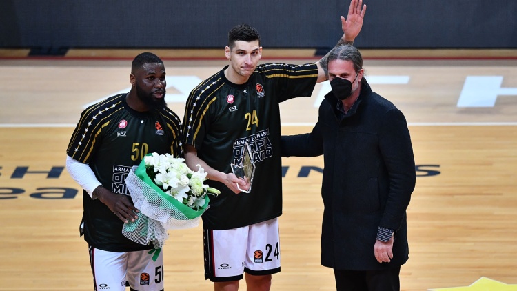 Καλωσόρισε τον Μπέντιλ και βράβευσε τον Μήτογλου ο Παναθηναϊκός