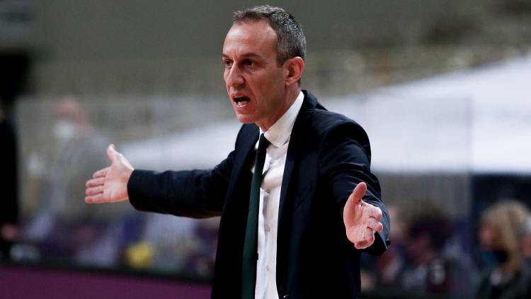 Κάτας: «Δε θα ρισκάρουμε με τον Νέντοβιτς - Σε καλή κατάσταση ο Χεζόνια»