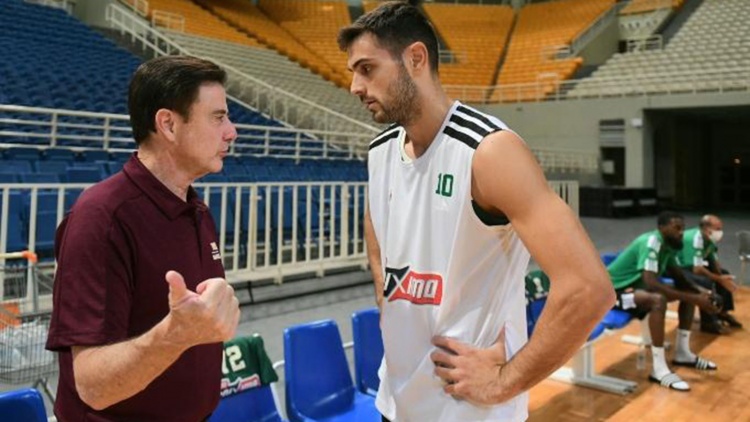 Στο ΟΑΚΑ ως αντίπαλος ο Πιτίνο - Παρών και ο Μάικ Μπατίστ (pics)