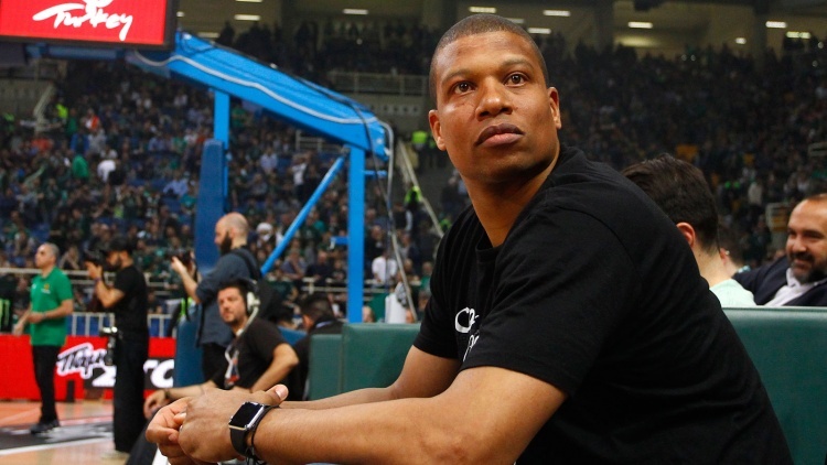 Αφιέρωμα της ΚΑΕ στον Μάικ Μπατίστ (vid)