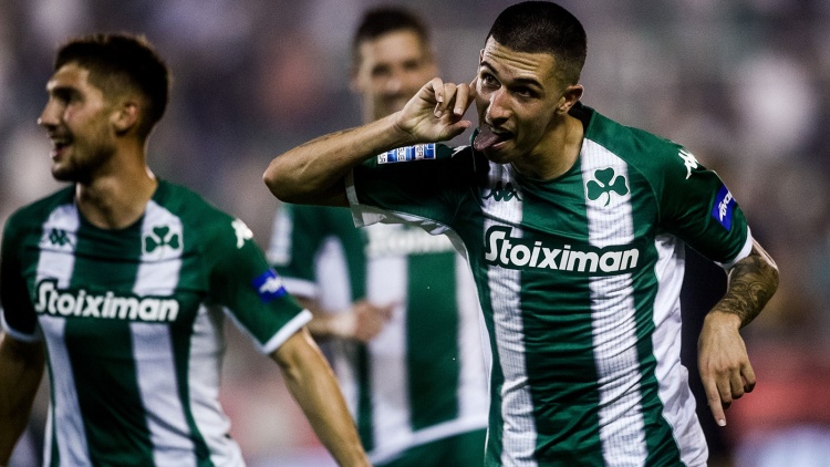 Ασταμάτητος και στρογγυλοκαθισμένος στην κορυφή!