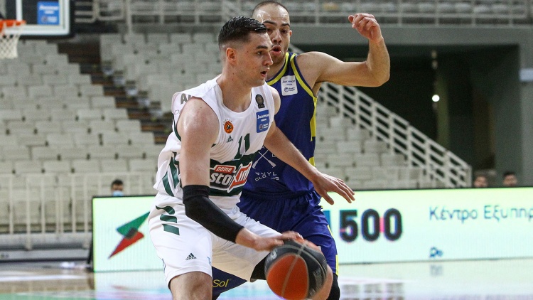 Για το προσπέρασμα στο κυνήγι του τίτλου