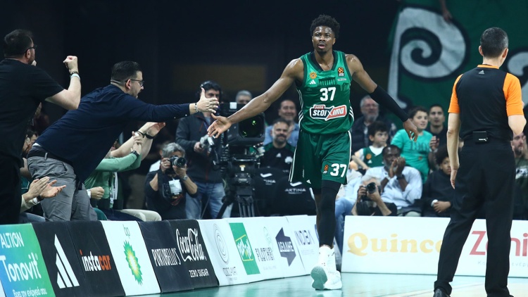 Νοκ-άουτ και ο Αντετοκούνμπο από το ντέρμπι