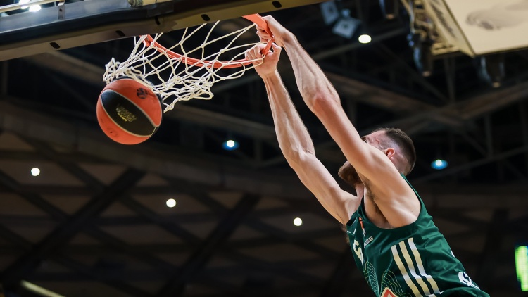 Με Παπαγιάννη τα κορυφαία καρφώματα της Euroleague τον Οκτώβρη (vid)